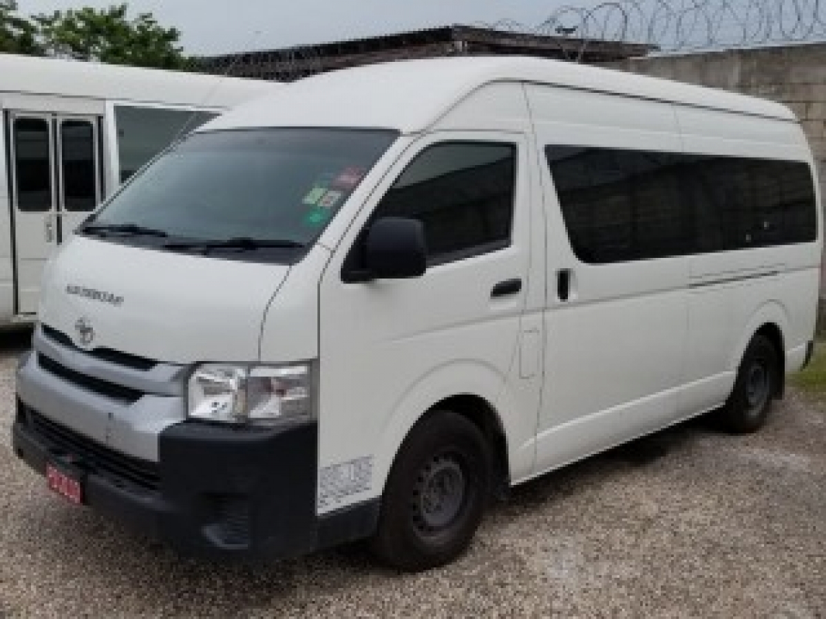 2017 Toyota Hiace Autobuzz Jamaica Find Vehicles For Sale In Jamaica From Owners Or Dealers‎